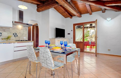 San Teodoro House | 64 m² House ∙ 2 bedrooms ∙ 6 guests