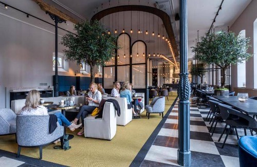 Sittard Hotel | 65 m² Hotel ∙ 127 guests