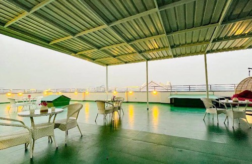Sector 14 Hotel | 65 m² Hotel ∙ 2 guests