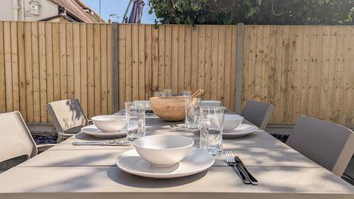 Holland-On-Sea House | 65 m² House ∙ 2 bedrooms ∙ 4 guests