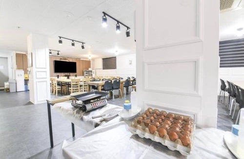 Sokcho Hotel | 66 m² Motel ∙ 127 guests