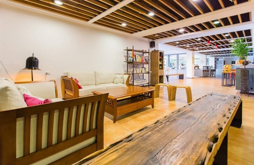 Datong Hotel | 66 m² Motel ∙ 6 guests