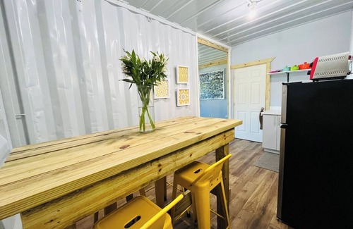 Islote Apartment | 681 Vantel - It’s a van life!