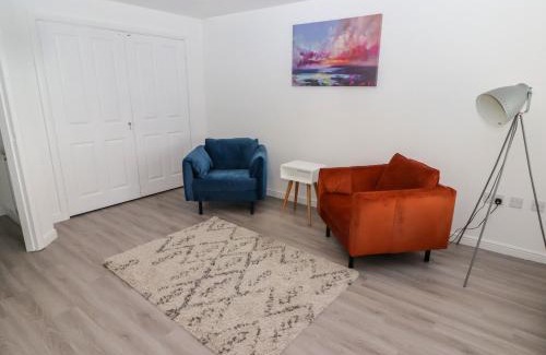 Crynant House | 69 Ffordd Y Meillion