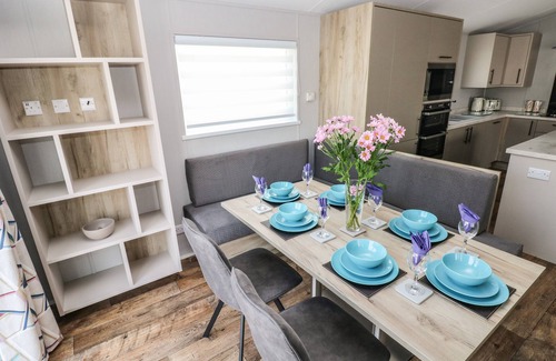 Pendine Cottage | 69 THE PADDOCKS, pet friendly, country holiday cottage in Pendine