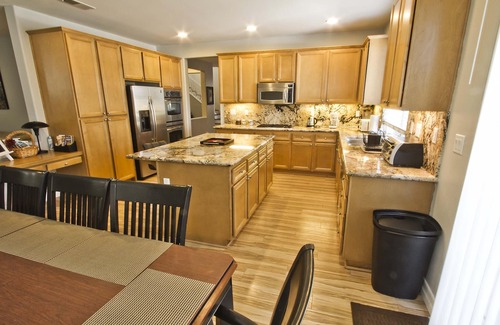 Temecula House | 6BR 4BTH >30 DAY FULLY FURNISHED RENTAL FOR SNOWBIRDS/INSURANCE/SOLD HOME?