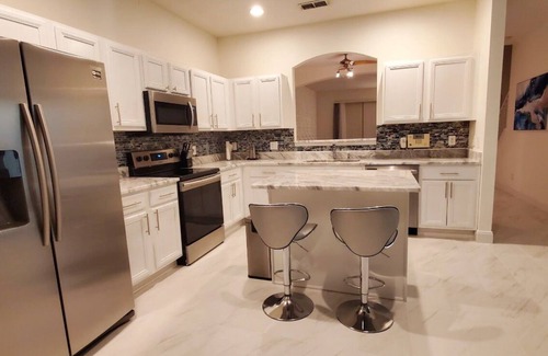 Solana House | 6br 6ba Luxury Villa is Perfect for Your Vacation!