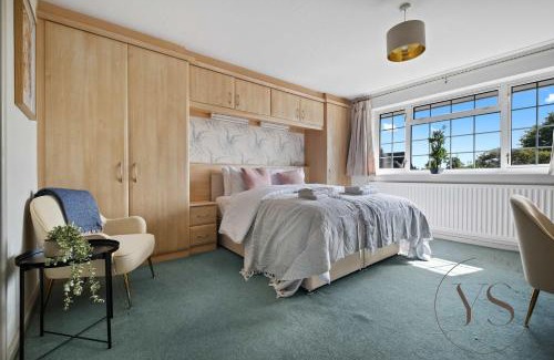 Sutton Coldfield House | 6BR Villa in Birmingham with Free Parking