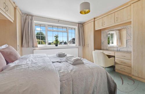 Sutton Coldfield House | 6BR Villa in Birmingham with Free Parking