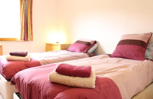 Les Carroz-d'Araches Ski Chalet | 7-28 day stay for best rates- Chalet Les Carroz