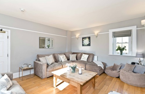 Hurdlow Other | 7 bedroom farmhouse, nestled in a quiet hamlet near to Buxton and Bakewell.