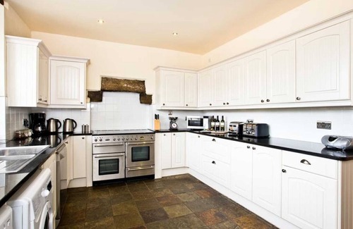 Hurdlow Other | 7 bedroom farmhouse, nestled in a quiet hamlet near to Buxton and Bakewell.
