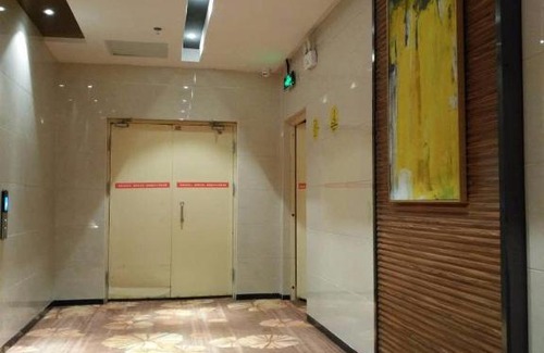 Guanshanhu District Hotel | 7 Days Guiyang North Station
