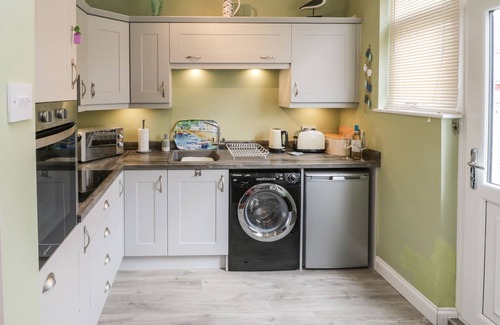 Hartlepool Cottage | 7 MARINE DRIVE, pet friendly, character holiday cottage in Hartlepool