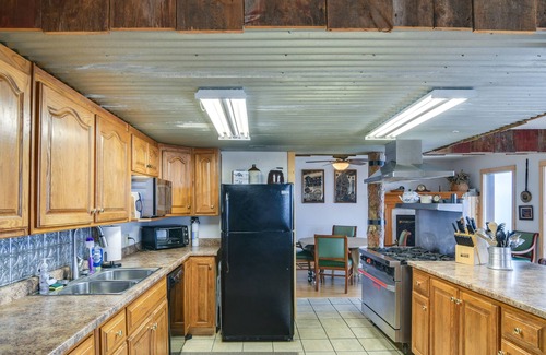 Union County House | 7 Mi to Afton Lake: ‘The Barn’ Secluded Retreat