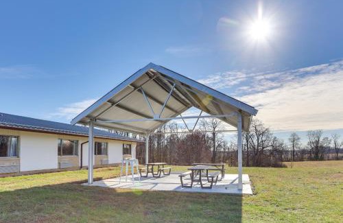 Oakland City House | 7 Mi to Cedar Point Retreat with Hot Tub and Gazebo