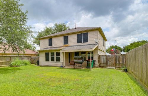 Baytown House | 7 Mi to Downtown Baytown Spacious Home with Yard