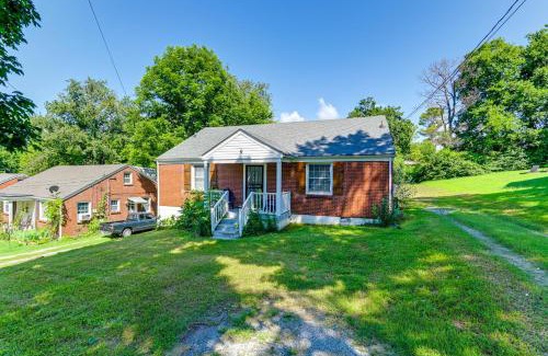 Inglewood House | 7 Mi to Dtwn Apt with Spacious Yard in Nashville