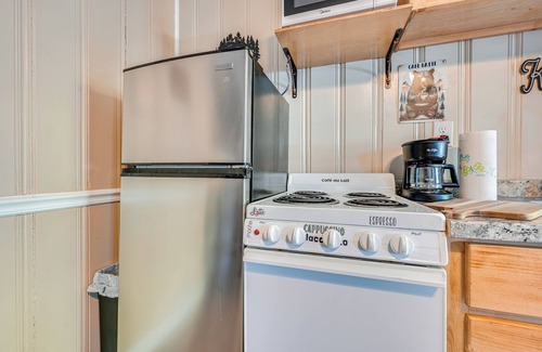 Cave City Apartment | 7 Mi to Mammoth Cave Nat'l Park: Cozy Apartment!