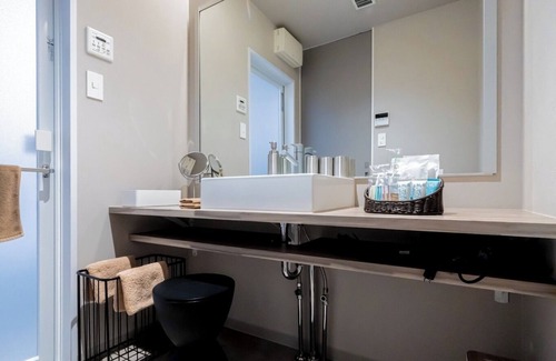 Hatsukaichi Hotel | 7 minutes walk to Miyajimaguchi ferry terminal Free parking available Leave your car at the hotel /Hatsukaichi Hiroshima