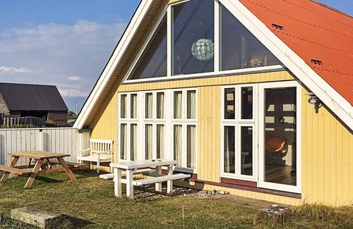 Vrist Strand House | 7 person holiday home in Harboøre