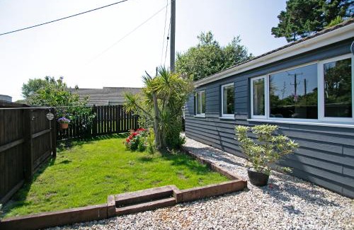 Newquay House | 7 Porth Valley Cottage's