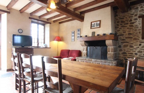Cerisy-la-Salle House | 70 m² Gîte ∙ 3 bedrooms ∙ 5 guests