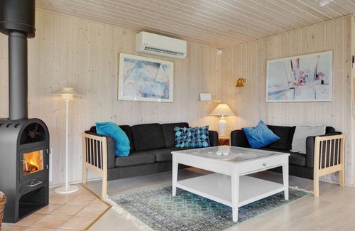 Øer Strand House | 70 m² House ∙ 1 bedroom ∙ 6 guests