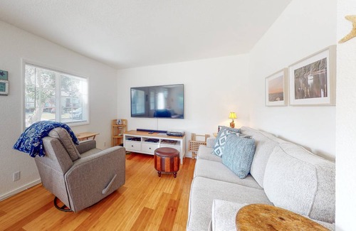 Winchester Bay House | 70 m² House ∙ 3 bedrooms ∙ 6 guests