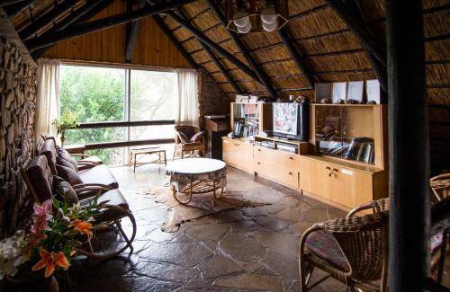 Karibib Cabin | 70 m² Lodge ∙ 7 guests
