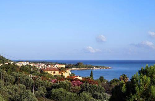 Caronia Villa | 70 m² Villa ∙ 2 bedrooms ∙ 5 guests