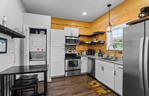 Southmont House | 70" TV, pool table, darts, 10 minutes from Wildlife Boat Ramp + Board & Batten