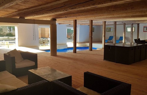 Lespignan House | 700 m² House ∙ 6 bedrooms ∙ 20 guests