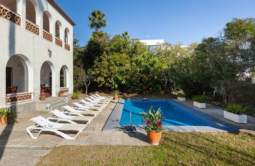 Cabrils Villa | 700 m² Villa ∙ 8 bedrooms ∙ 19 guests