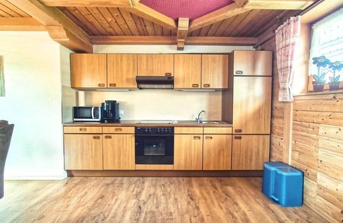 Arnbruck Apartment | 70qm-große Ferienwohnung mit Balkon in ruhiger Lage