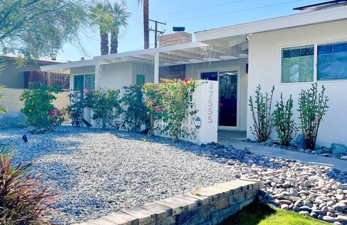 Cathedral City Cove House | 70’s Style, Private Pool and Yard, Dogs Ok! Close to restaurants and shopping!
