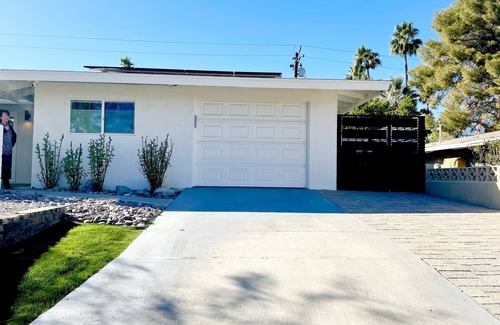 Cathedral City Cove House | 70’s Style, Private Pool and Yard, Dogs Ok! Close to restaurants and shopping!