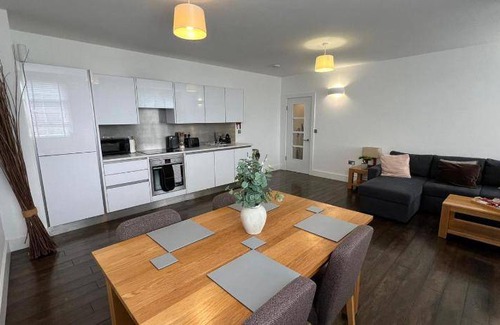 Reading Apartment | 72 m² Apartment ∙ 2 bedrooms ∙ 6 guests