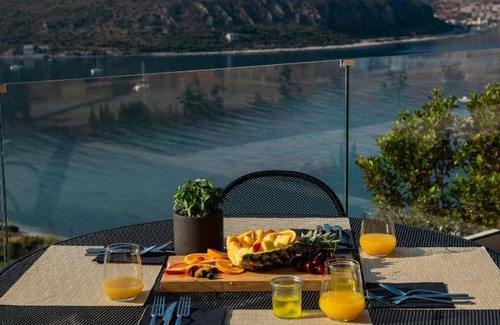Karavostasi Hotel | 72 m² Hotel ∙ 8 guests