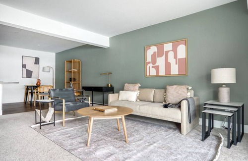 Sharon Heights Apartment | 75 m² Apartment ∙ 1 bedroom ∙ 2 guests