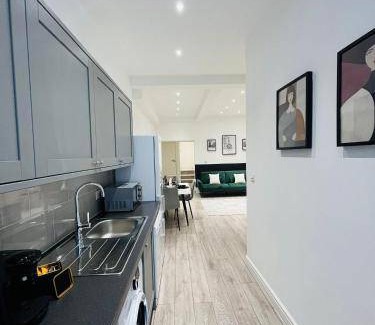 Ealing Apartment | 75 m² Apartment ∙ 4 guests