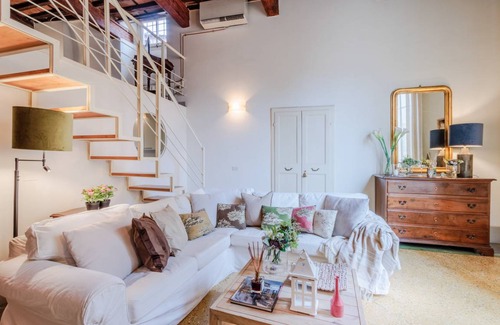 Lucca Historical Center Apartment | 75 m² Apartment ∙ 2 bedrooms ∙ 3 guests