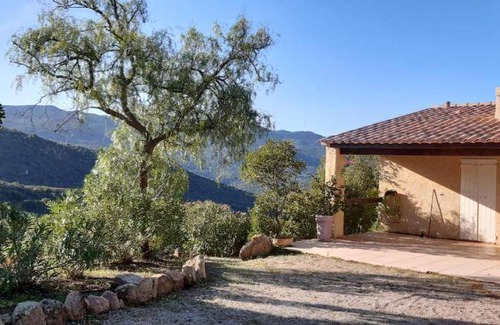 Pietrosella House | 75 m² House ∙ 3 bedrooms ∙ 6 guests