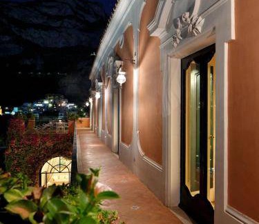 Liparlati Resort | 750 m² Resort ∙ 7 bedrooms ∙ 19 guests