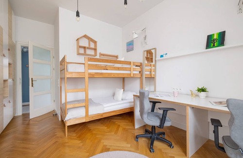 Stradom Apartment | 76 m² Apartment ∙ 1 bedroom ∙ 6 guests