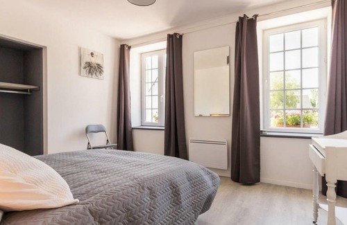 Montaigu-la-Brisette Cottage | 79 m² Cabin ∙ 2 bedrooms ∙ 5 guests