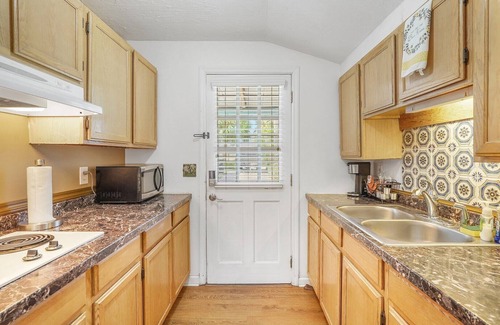 St. Augustine Beach Cottage | 8.5 B Street - Beachside Bungalow