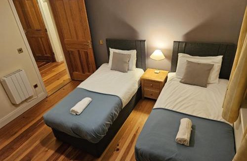 Cornamona House | 8 Clos Na Feirme Three Bedroom House with Hot Tub