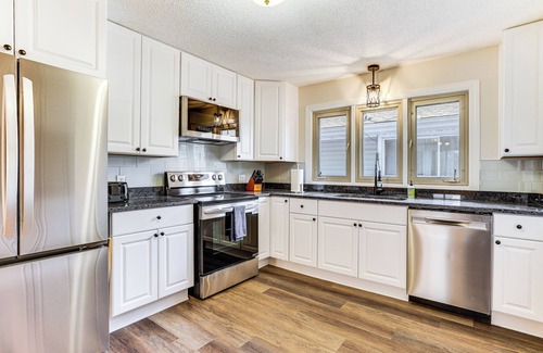 Richfield House | 8 Mi to Central Minneapolis: Modern Home w/Yard