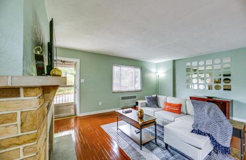 Forest Hills Apartment | 8 Mi to Dtwn Retreat with Balcony in Pittsburgh!